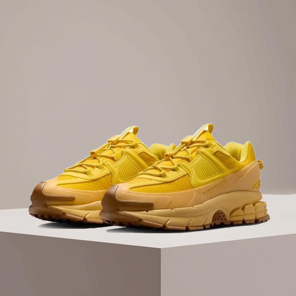 Men Shoes Nike - Nike ZOOM VOMERO ROAM Lightning Series